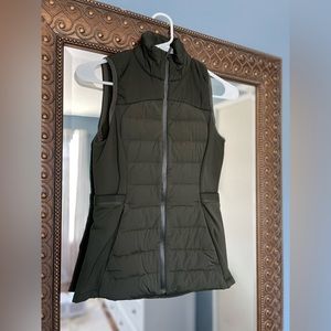 Lululemon vest. Dark green.